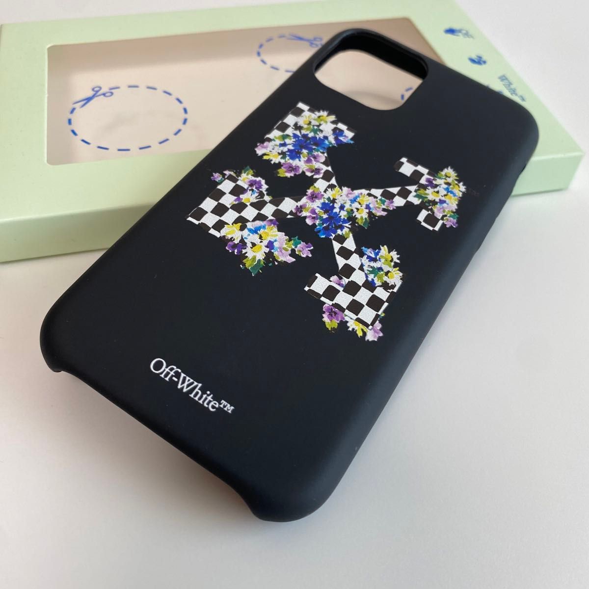 Off-White チェック アローモチーフ iPhone 11 Pro case Off-White チェック アローモチーフ iPhone 11 Pro case|Yahoo
