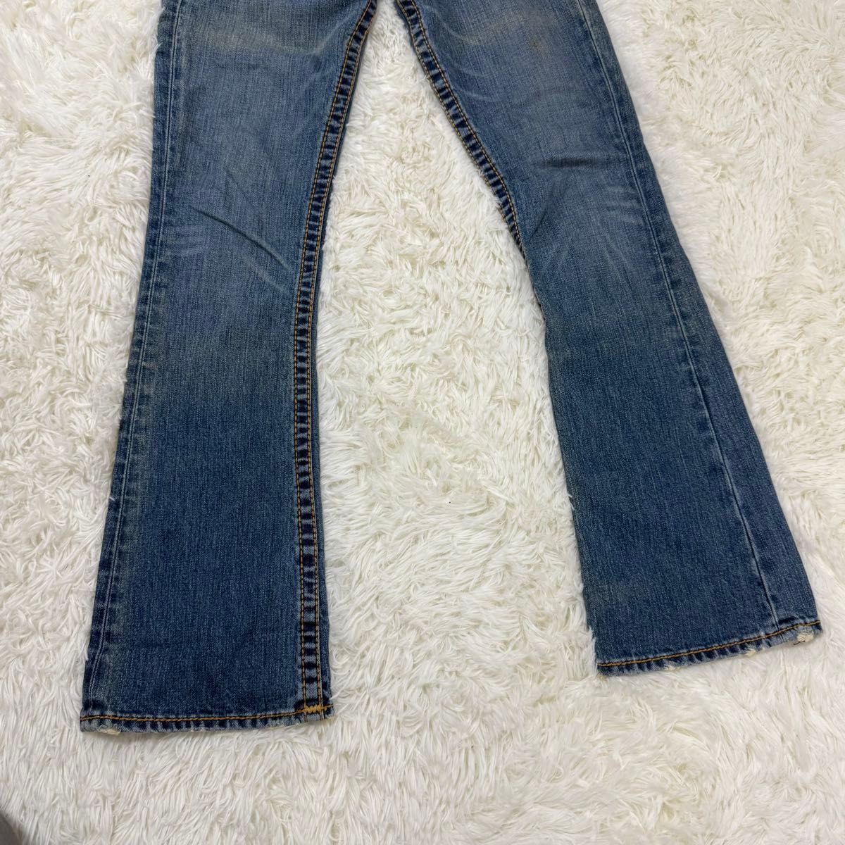 TRUE RELIGION ブーツカット デニム メキシコ製 革パッチ フレア TRUE RELIGION ブーツカット デニム メキシコ製 革パッチ フレア