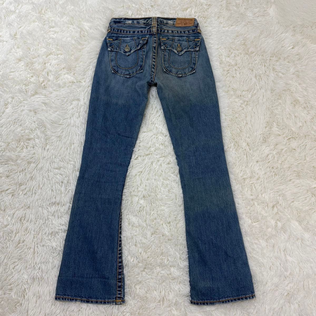 TRUE RELIGION ブーツカット デニム メキシコ製 革パッチ フレア TRUE RELIGION ブーツカット デニム メキシコ製 革パッチ フレア