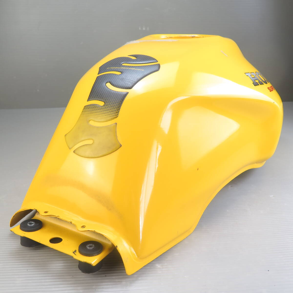 *CB400SF [NC31] original gasoline tank hole fuel tank fuel tank yellow original painting used Honda HONDA Super Four KR060702