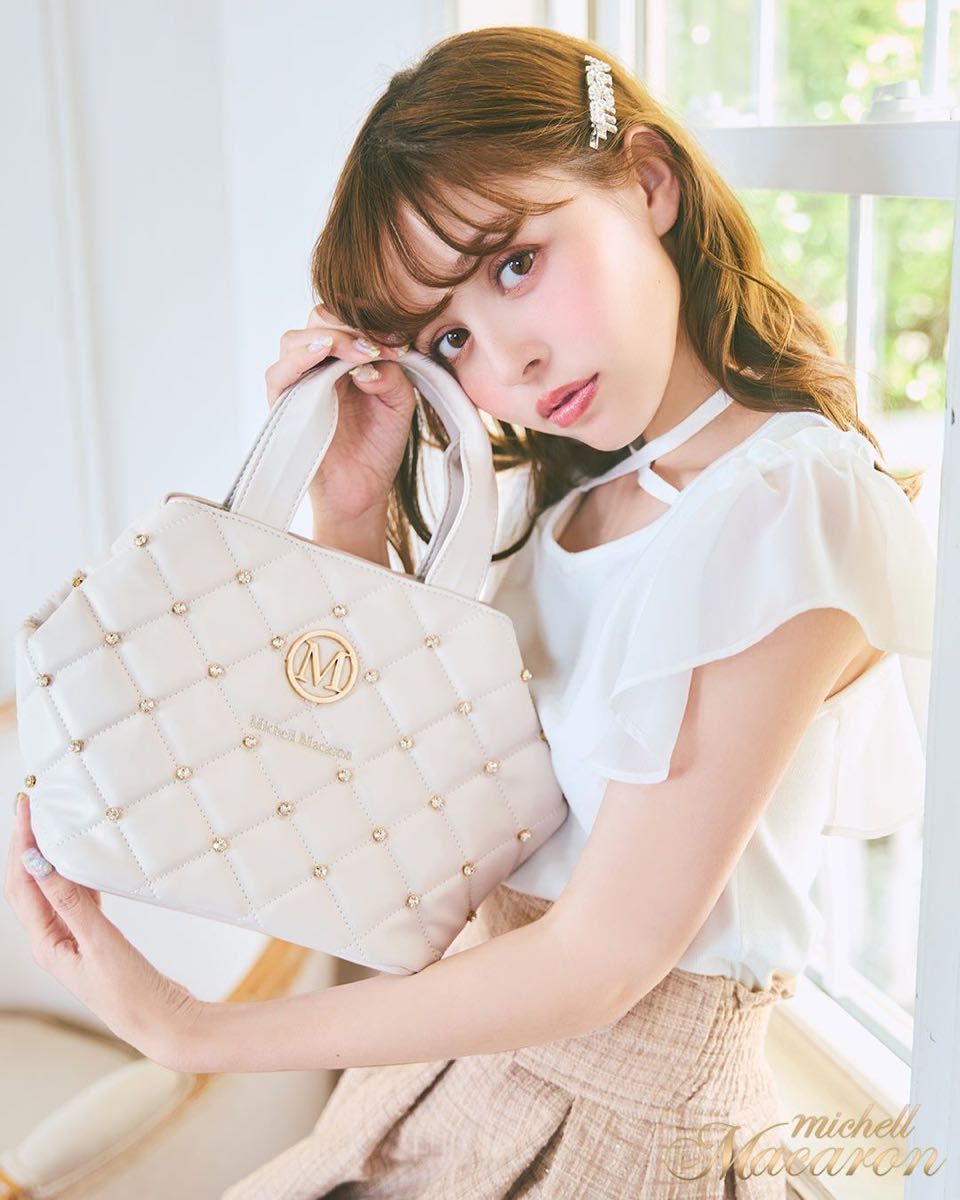 35%OFF】 michellMacaron - ミシェルマカロン ショートダッフル 35%OFF】 michellMacaron - ミシェルマカロン ショートダッフル