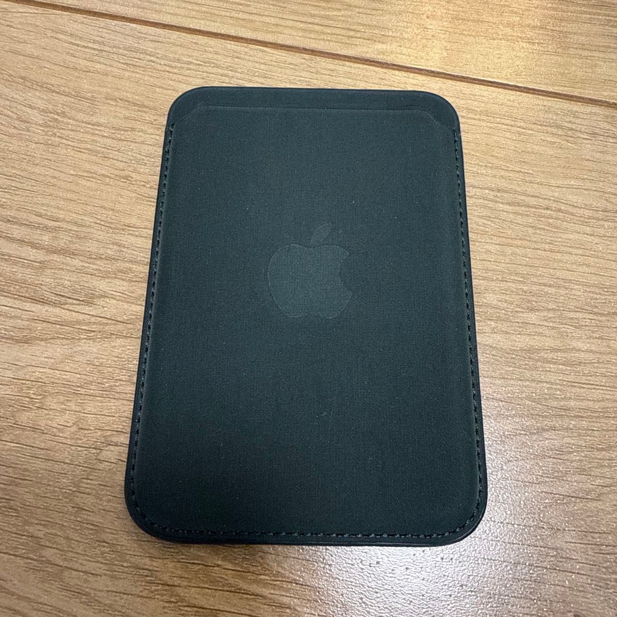 Apple iPhone ファインウーブンウォレット MagSafe グリーン Apple iPhone ファインウーブンウォレット MagSafe グリーン