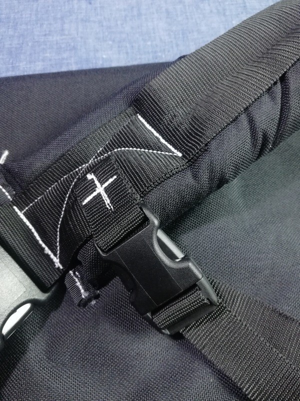 Luckzak 初期型 大型 メッセンジャーバッグ ハンドメイド 大容量 Luckzak 初期型 大型 メッセンジャーバッグ ハンドメイド 大容量