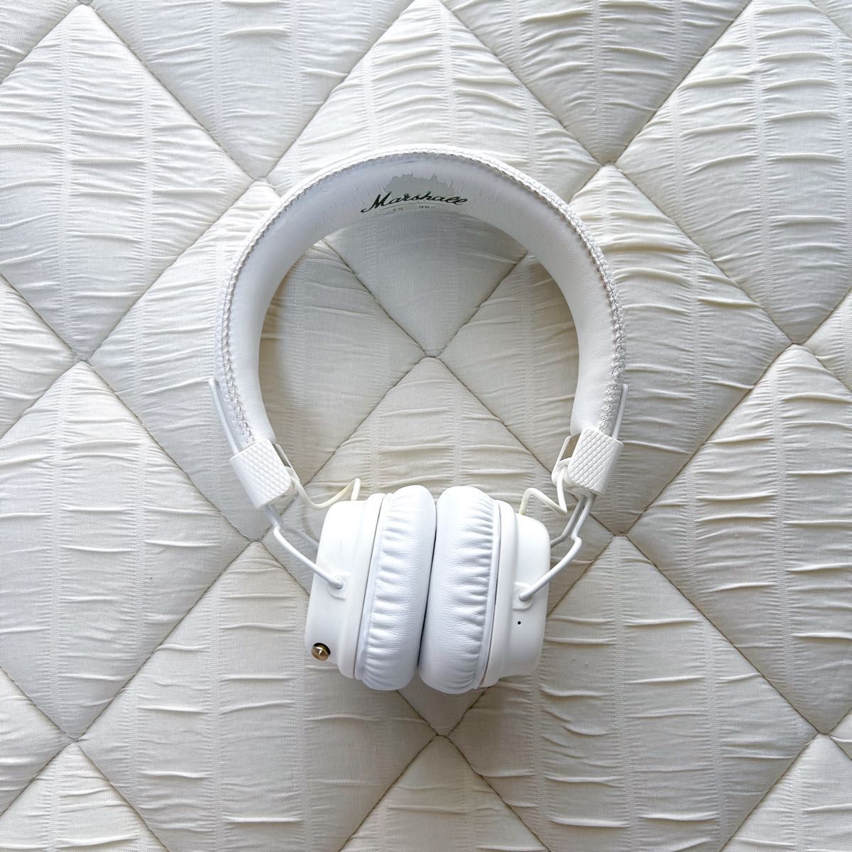 Marshall ヘッドフォン MAJOR II BLUETOOTH 白|Yahoo!フリマ Marshall ヘッドフォン MAJOR II BLUETOOTH 白|Yahoo!フリマ