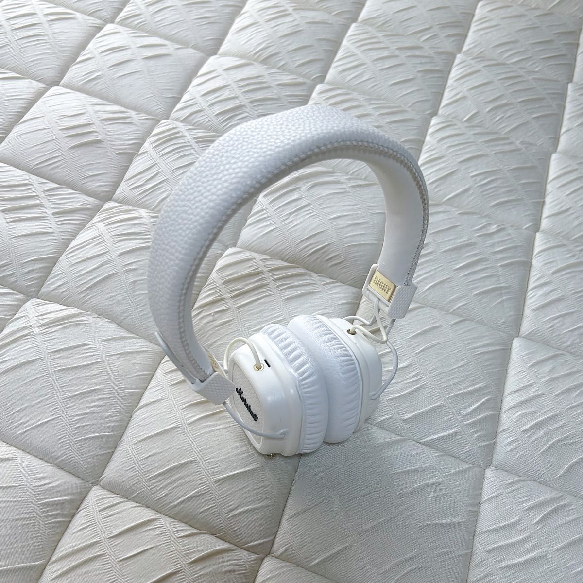 Marshall ヘッドフォン MAJOR II BLUETOOTH 白|Yahoo!フリマ Marshall ヘッドフォン MAJOR II BLUETOOTH 白|Yahoo!フリマ