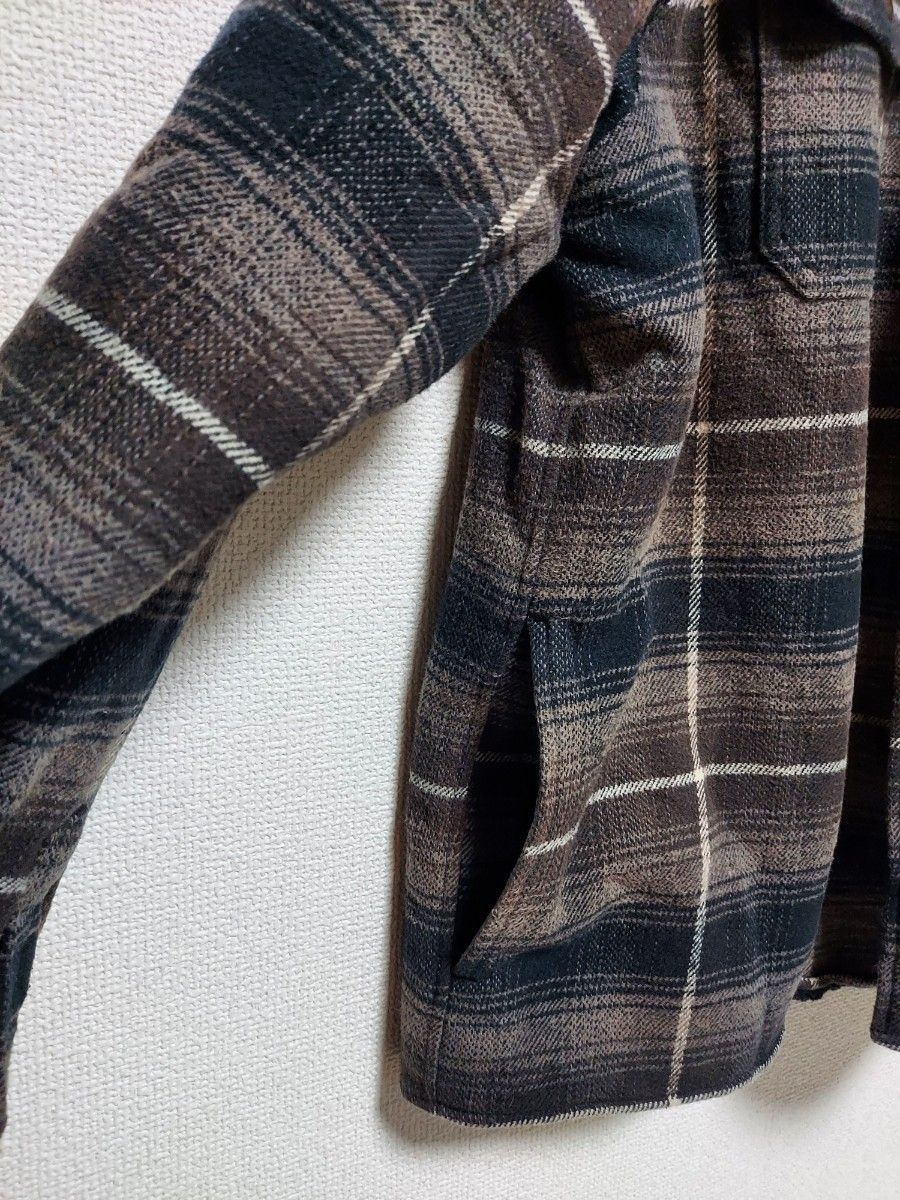 Supreme~ 裏ボアシャツジャケット M チェック柄 バックロゴ Supreme~ 裏ボアシャツジャケット M チェック柄 バックロゴ