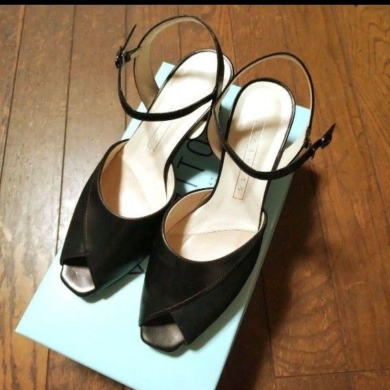 ヨシト パンプス