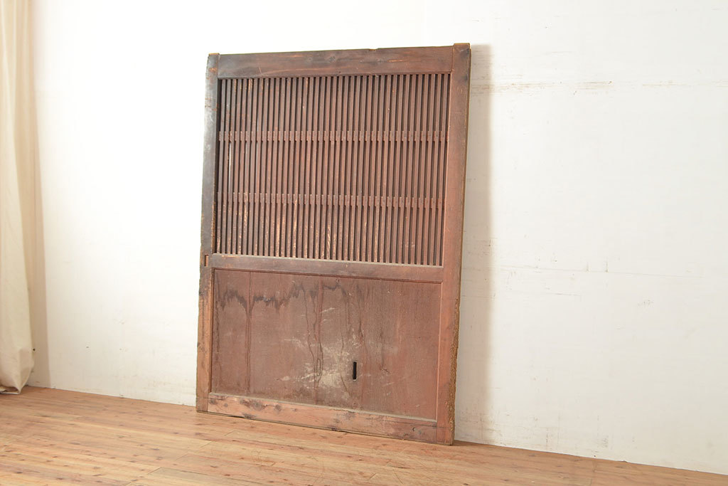 未使用品】 R-049102 アンティーク建具 栗材・松材 整然と並ぶ縦桟が和