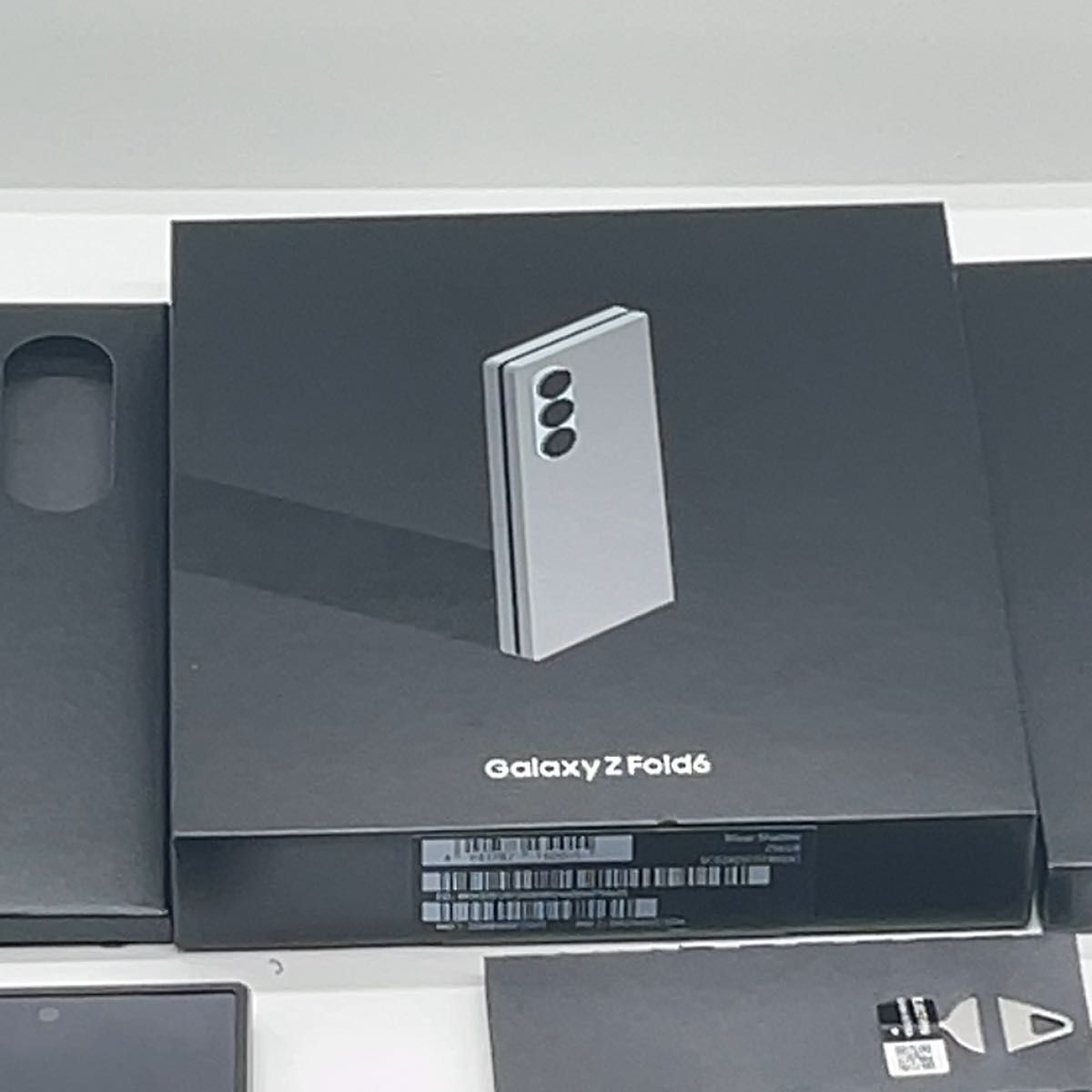SAMSUNG Galaxy Z fold 6 国内版 本体 256GB SIMフリー シルバー SAMSUNG Galaxy Z fold 6 国内版 本体 256GB SIMフリー シルバー