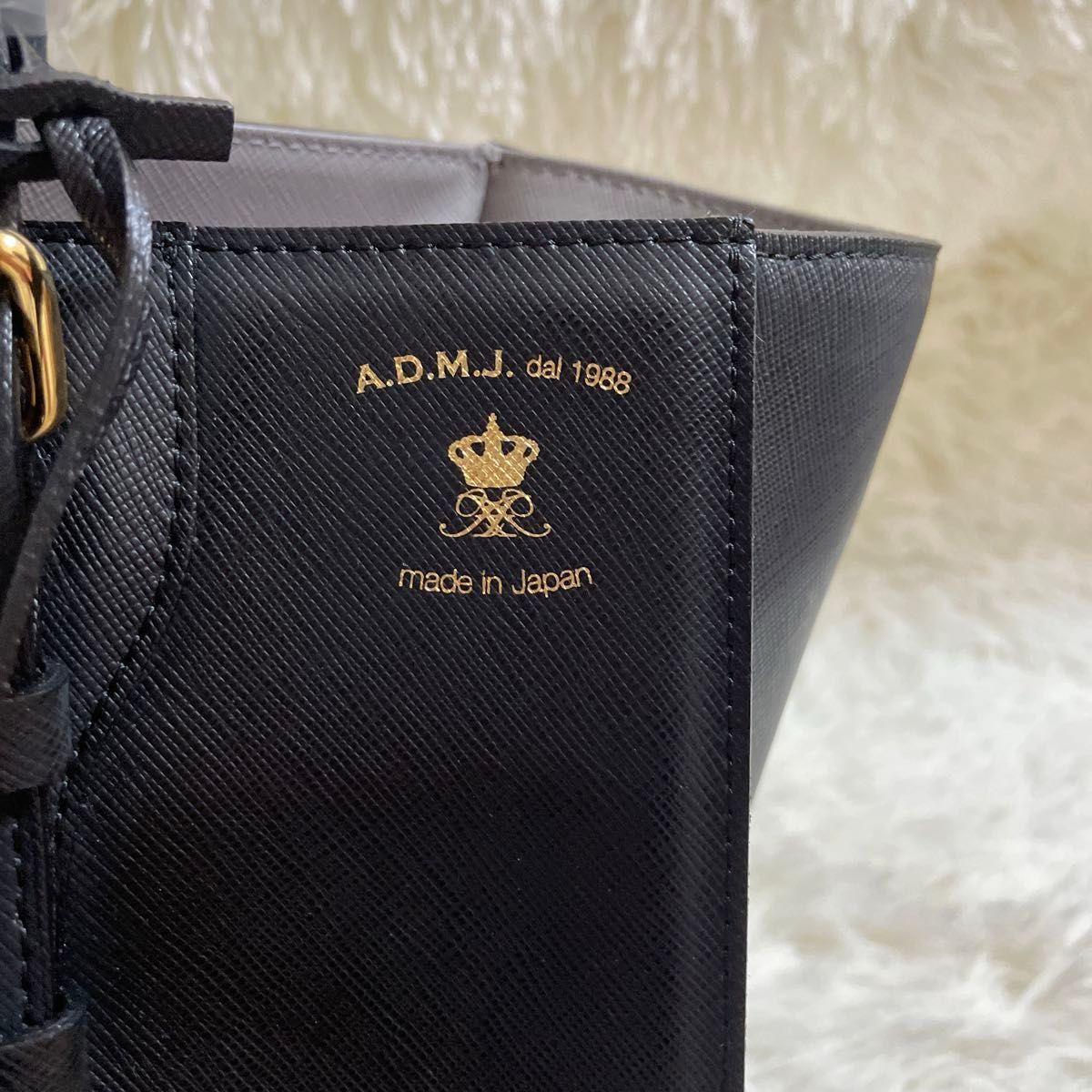 新品タグ付き ADMJ 鍵モチーフ トートバッグ ハンドバッグ 新品タグ付き ADMJ 鍵モチーフ トートバッグ ハンドバッグ
