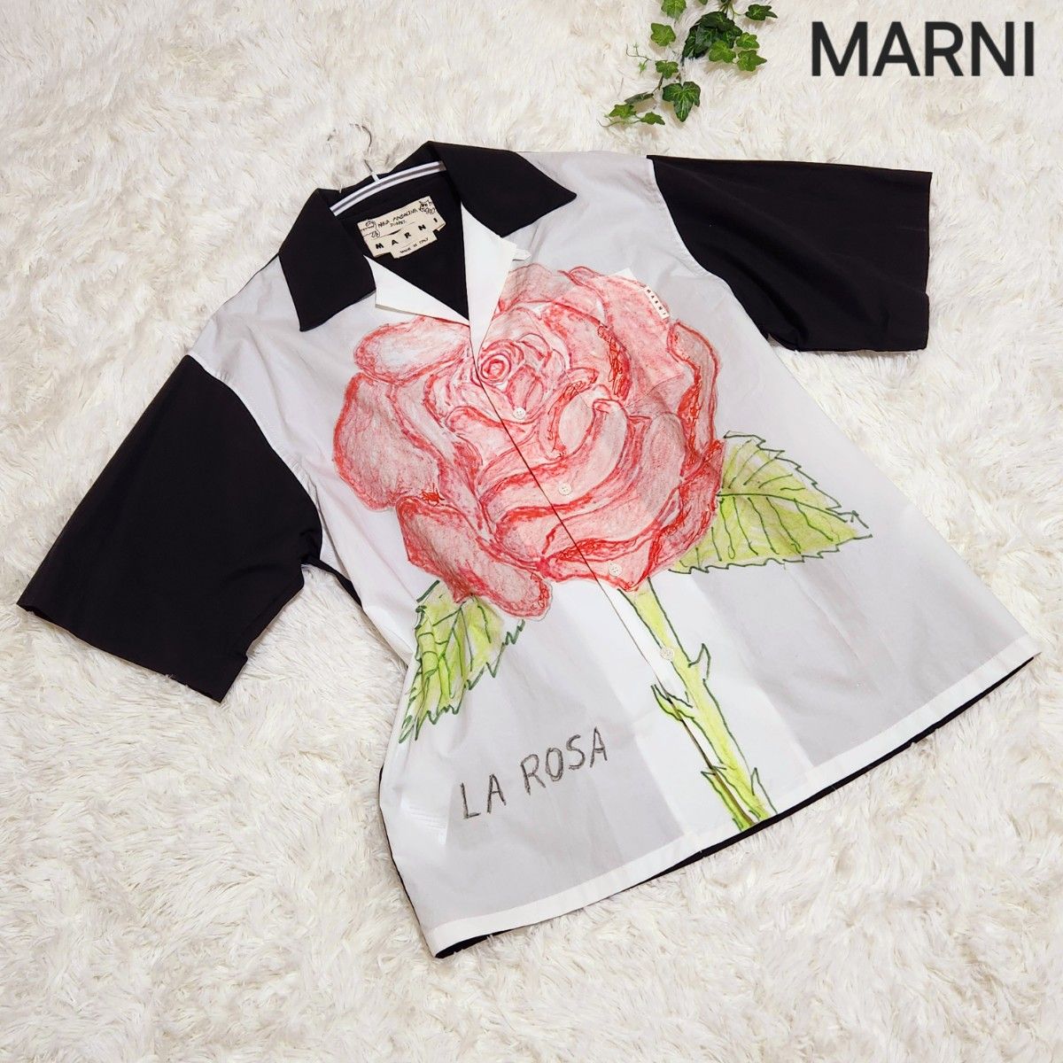 新品タグ付き マルニ MARNIコレクションライン 薔薇柄 半袖 新品タグ付き マルニ MARNIコレクションライン 薔薇柄 半袖