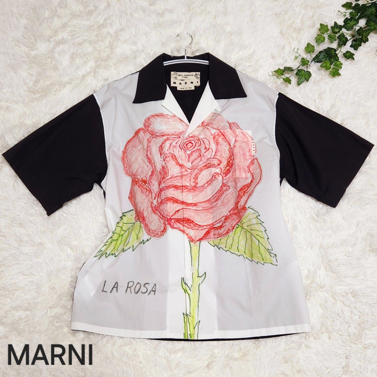 新品タグ付き マルニ MARNIコレクションライン 薔薇柄 半袖 新品タグ付き マルニ MARNIコレクションライン 薔薇柄 半袖