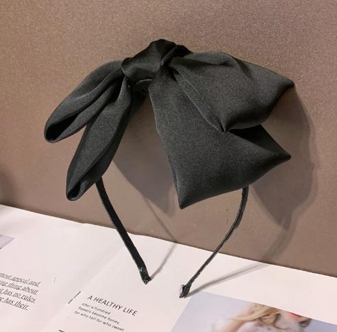 リボン カチューシャ ブラック サテン ビッグリボン 韓国 ヘア リボン カチューシャ ブラック サテン ビッグリボン 韓国 ヘア