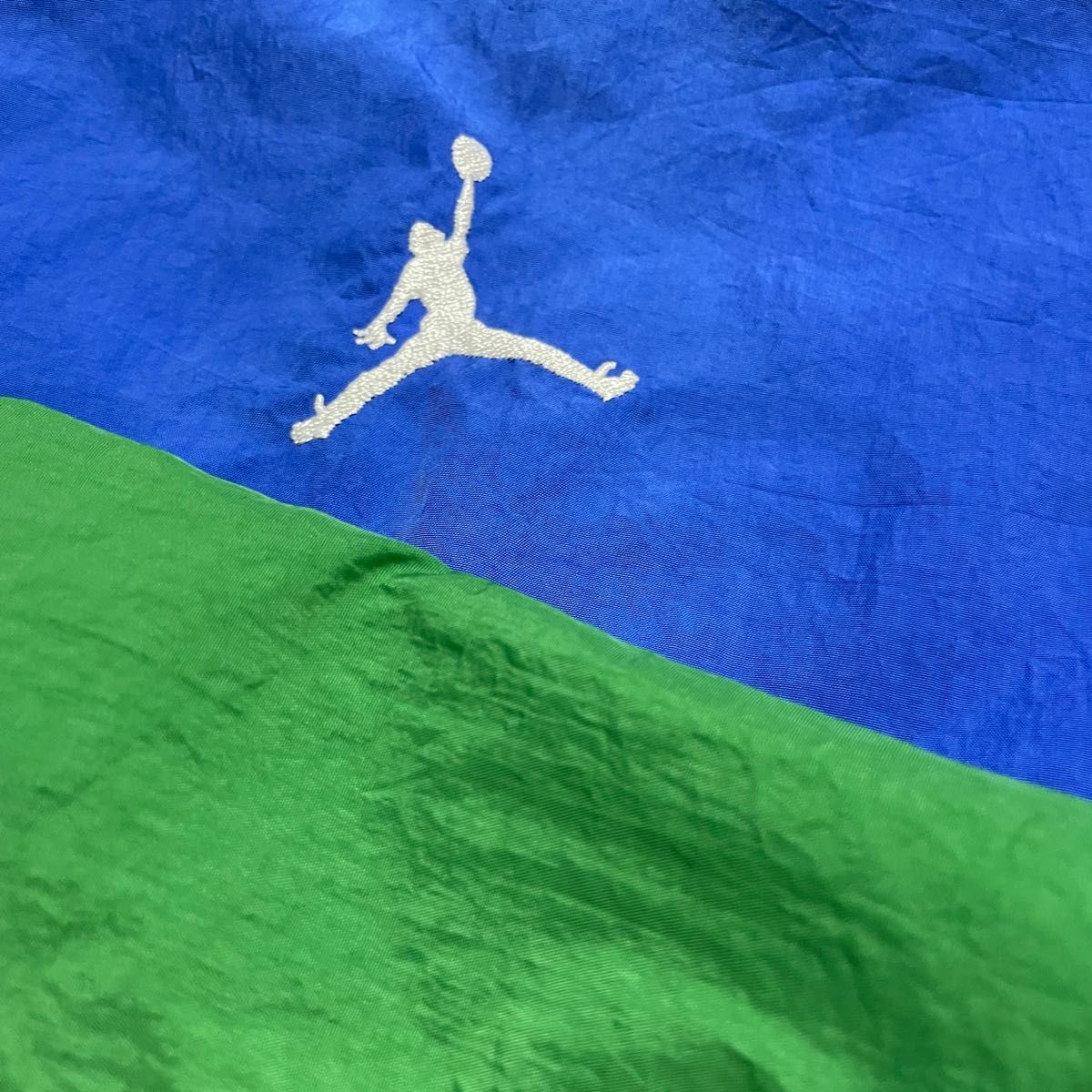 NIKE JORDAN ジョーダン ナイロン プルオーバー パーカー NIKE JORDAN ジョーダン ナイロン プルオーバー パーカー