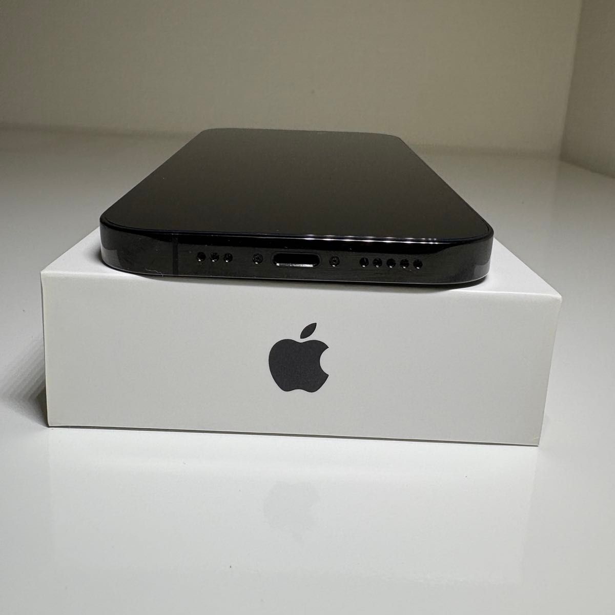 極美品 iPhone 14 Pro 128GB SIMフリー スペースブラック 極美品 iPhone 14 Pro 128GB SIMフリー スペースブラック