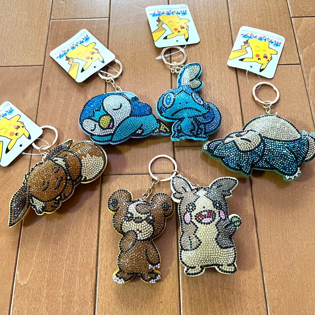ポケットモンスター ポケモン キラキラキーホルダー 未使用4つ+ ポケットモンスター ポケモン キラキラキーホルダー 未使用4つ+