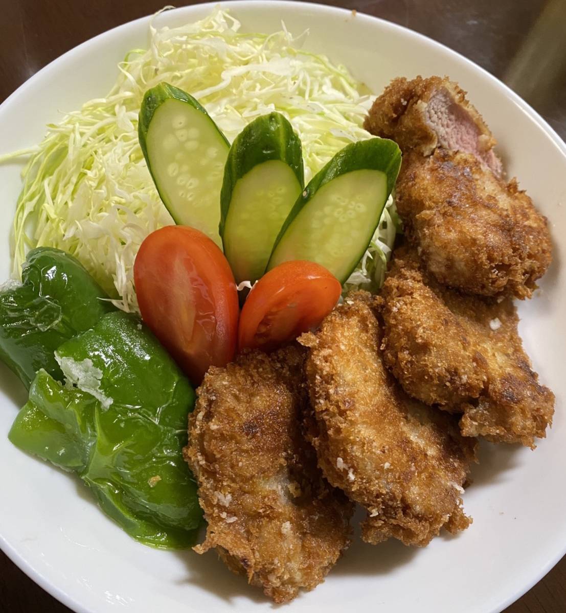 定番のヒレカツやステーキなどでも。