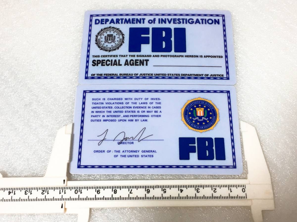 ☆ 中国製グッズのFBIアメリカ合衆国連邦捜査局風の雰囲気のIDカード プラスチック（PVC）素材 2段証明ブランク（未記入）タイプ 藤色系 ☆_画像6