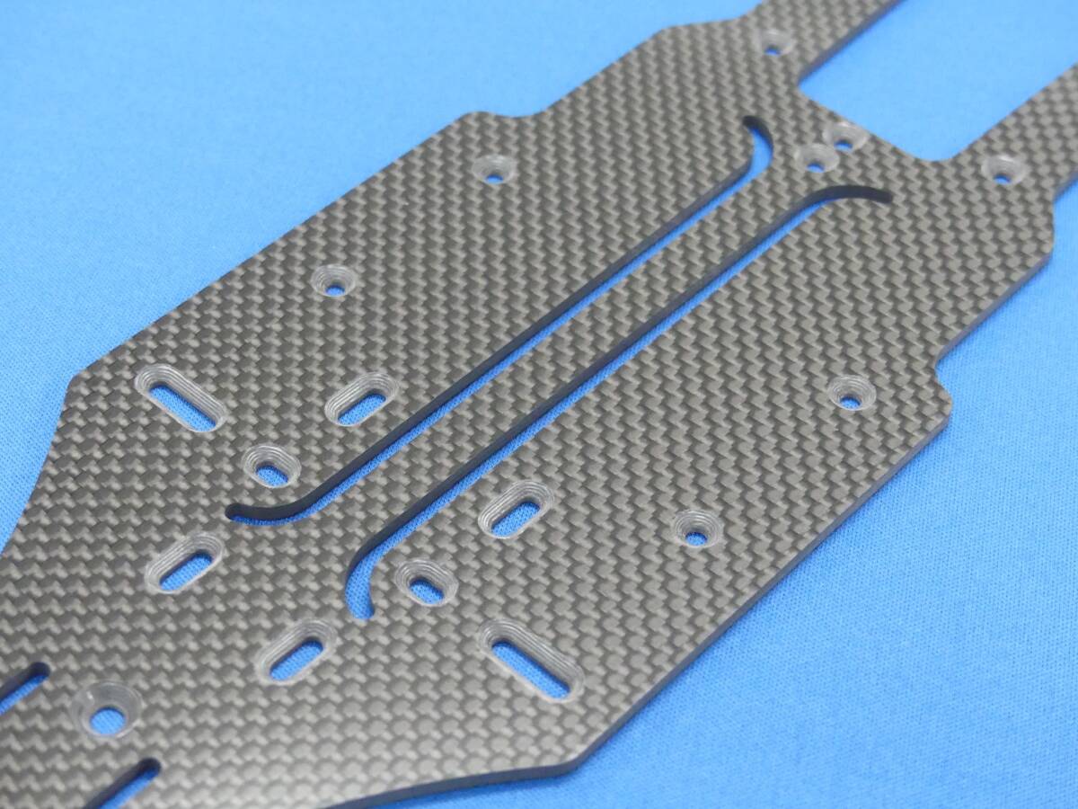 RE ARRIVAL/再入荷 ヤフオク限定商品 メルセデスC11用カーボンシャーシ シャーシ
