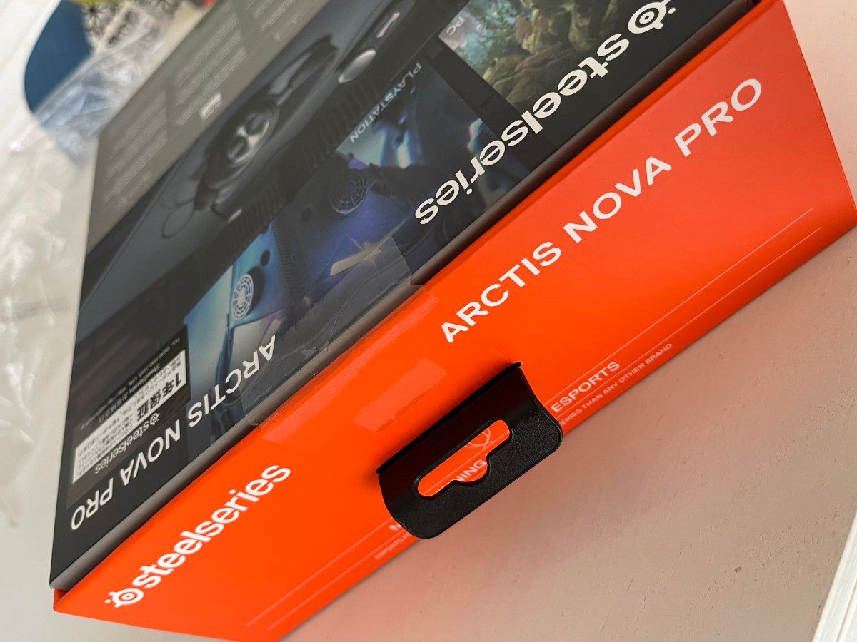 スチールシリーズ Arctis Nova Pro ゲーミングヘッドセット スチールシリーズ Arctis Nova Pro ゲーミングヘッドセット