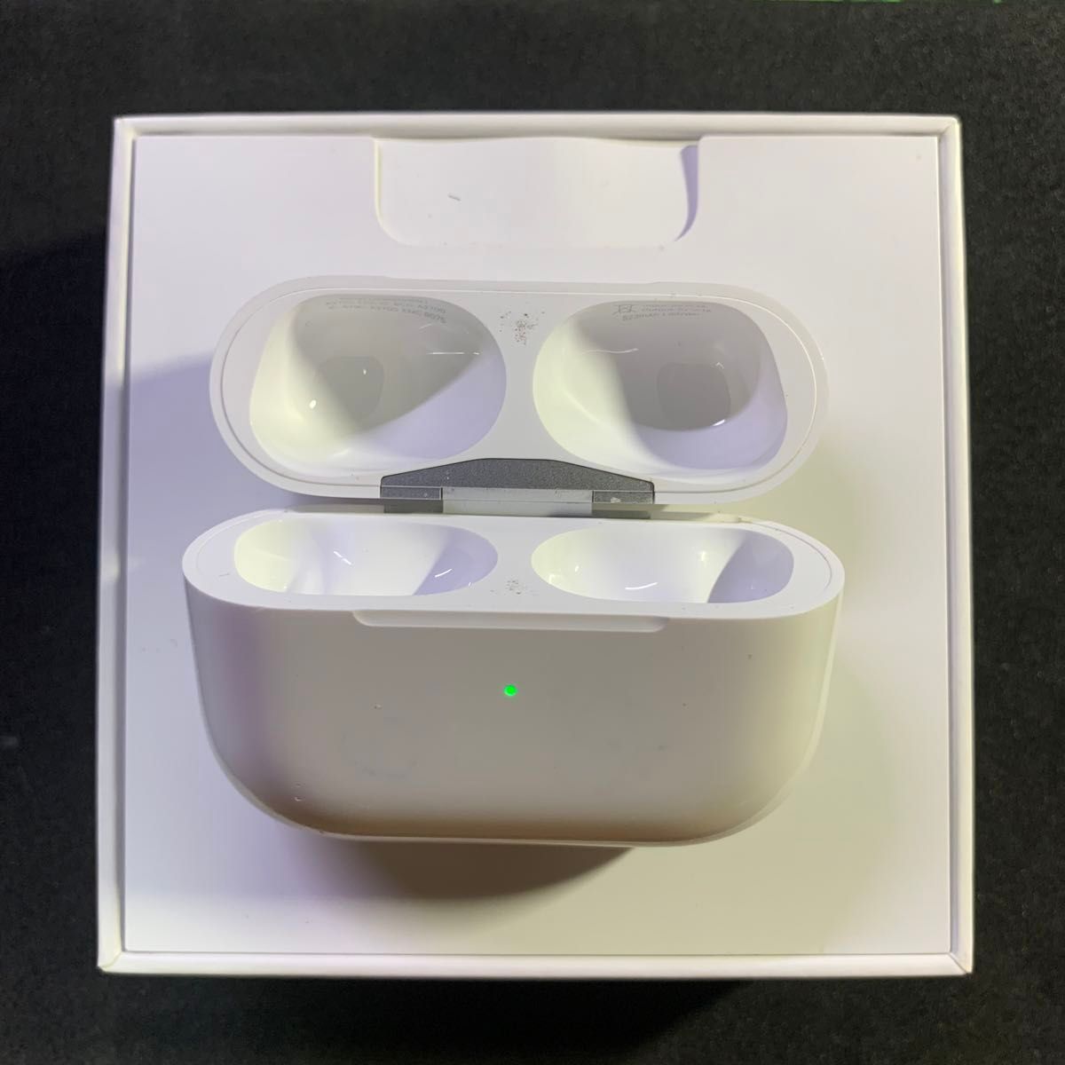 Apple AirPods Pro 第2世代 充電ケース lightning充電|Yahoo Apple AirPods Pro 第2世代 充電ケース lightning充電|Yahoo