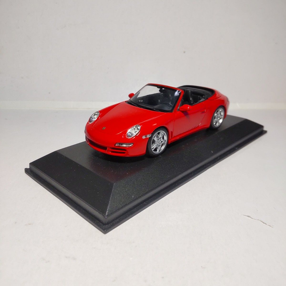 ポルシェ 911 カレラSカブリオレ ミニチャンプス 1/43｜Yahoo