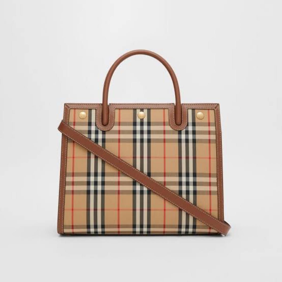 トップ 取引決定【BURBERRY】バーバリー ノバチェック 薄い トップ 取引決定【BURBERRY】バーバリー ノバチェック 薄い