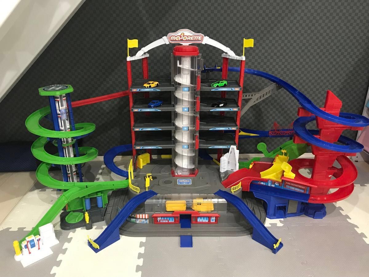 majorette majoRETTE スーパーシティガレージ ミニカー 立体駐 majorette majoRETTE スーパーシティガレージ ミニカー 立体駐