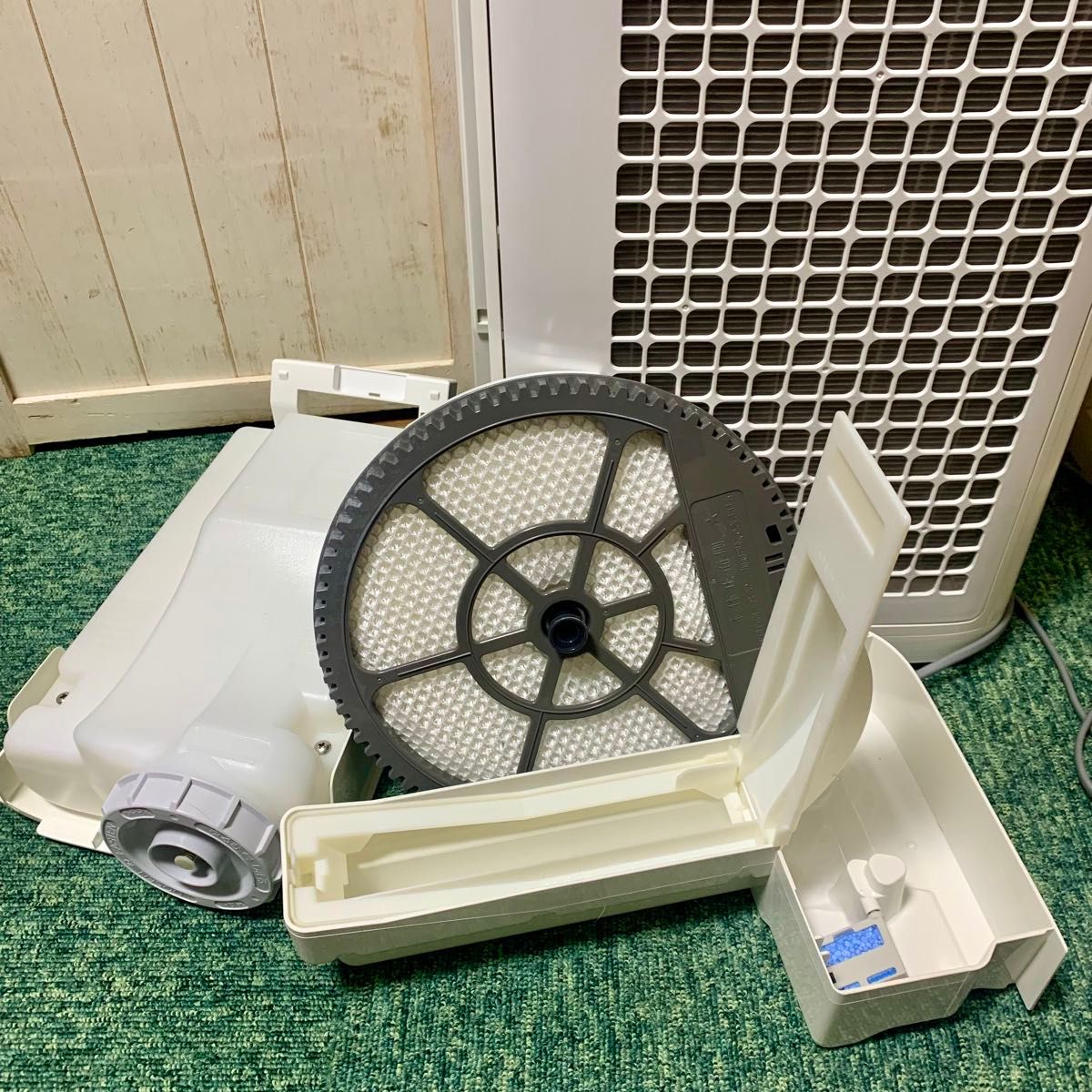 SHARP シャープ プラズマクラスター 加湿空気清浄機 KI-S50E6-W SHARP シャープ プラズマクラスター 加湿空気清浄機 KI-S50E6-W