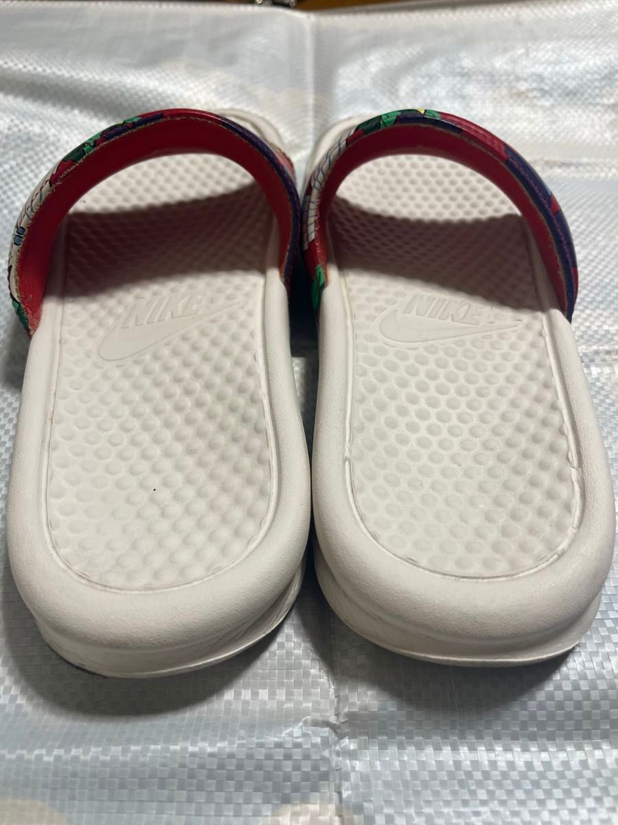 NIKE ナイキ ベナッシ 花柄 サイズ25センチ|Yahoo!フリマ(旧 NIKE ナイキ ベナッシ 花柄 サイズ25センチ|Yahoo!フリマ(旧