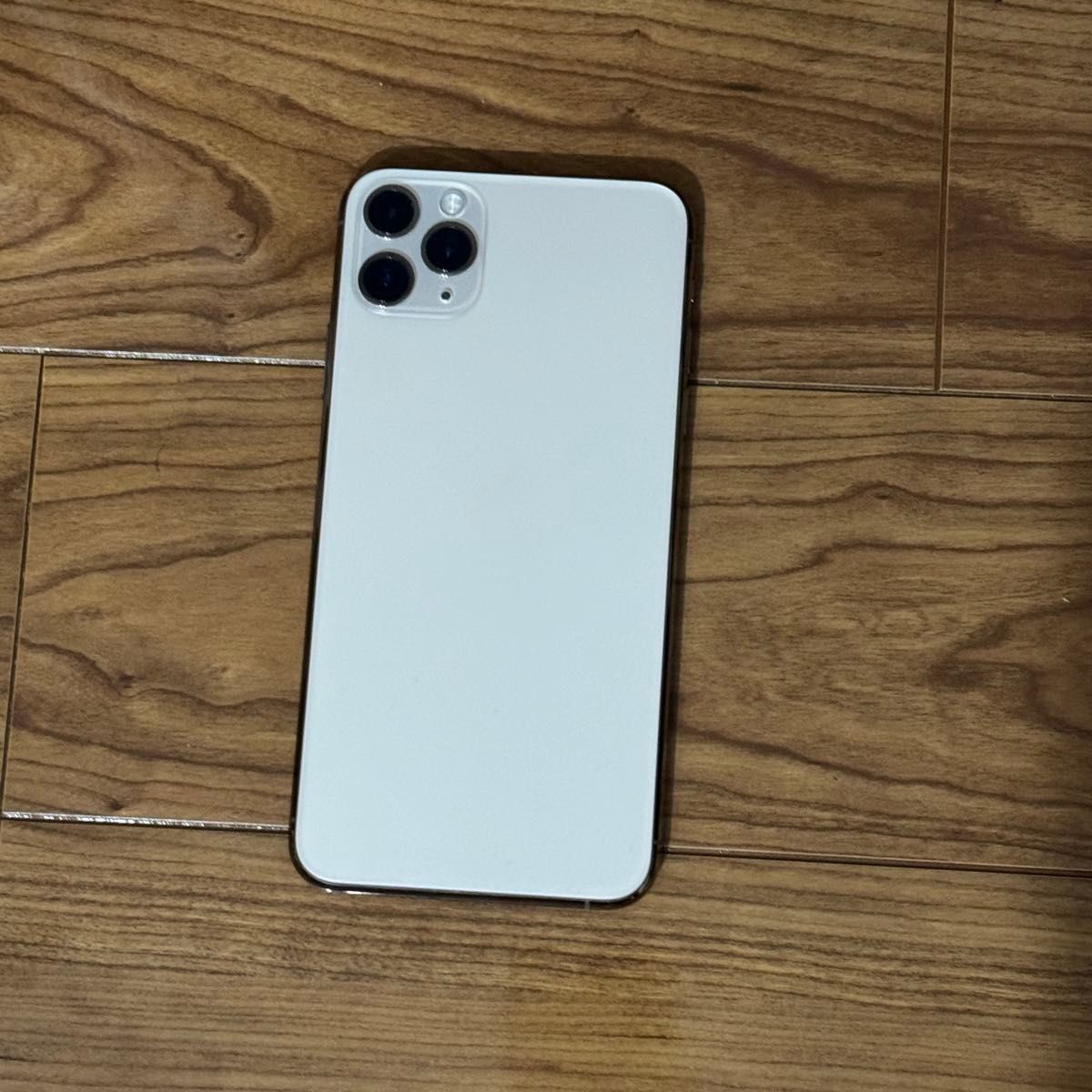 iPhone 11 pro max 256gb ゴールド SIMフリー バッテリー86 iPhone 11 pro max 256gb ゴールド SIMフリー バッテリー86