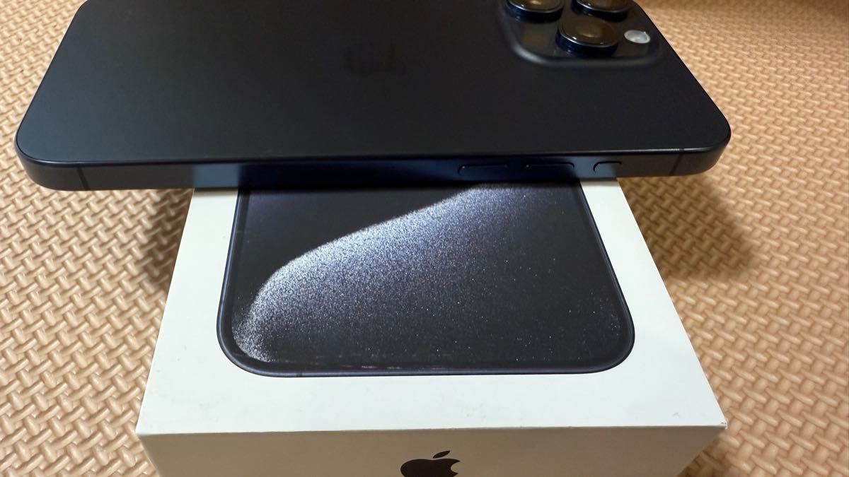 iPhone 15 pro max 256GB SIMフリー ブルーチタニウム 極美品 iPhone 15 pro max 256GB SIMフリー ブルーチタニウム 極美品