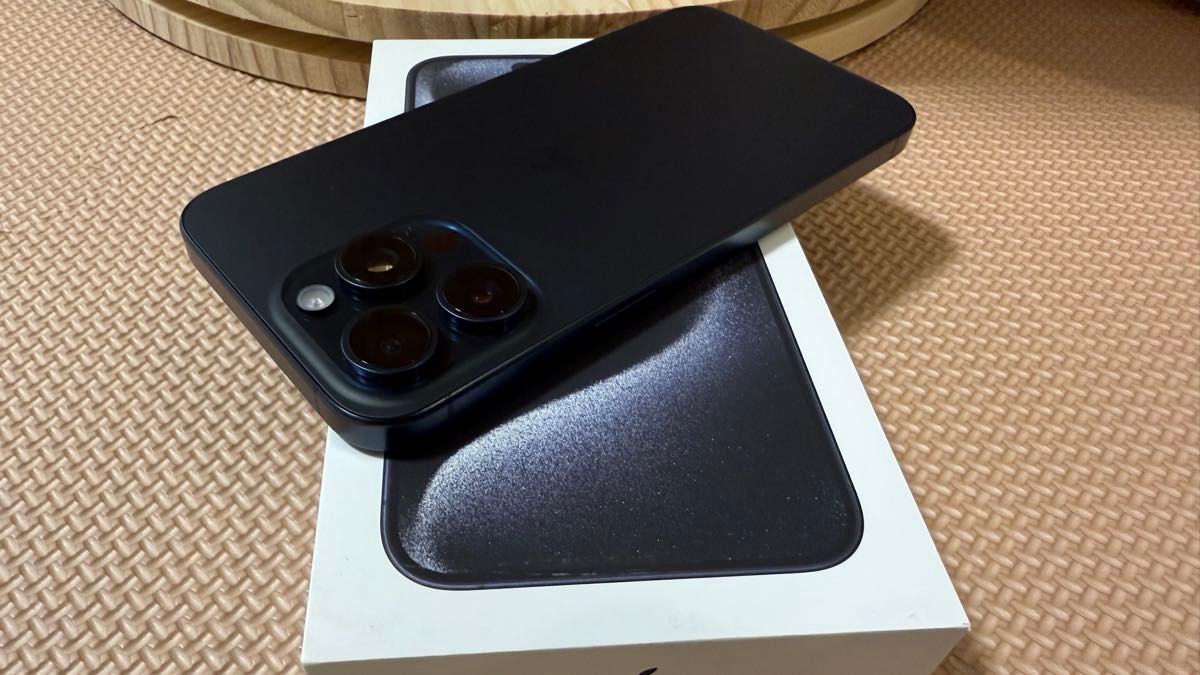 iPhone 15 pro max 256GB SIMフリー ブルーチタニウム 極美品 iPhone 15 pro max 256GB SIMフリー ブルーチタニウム 極美品