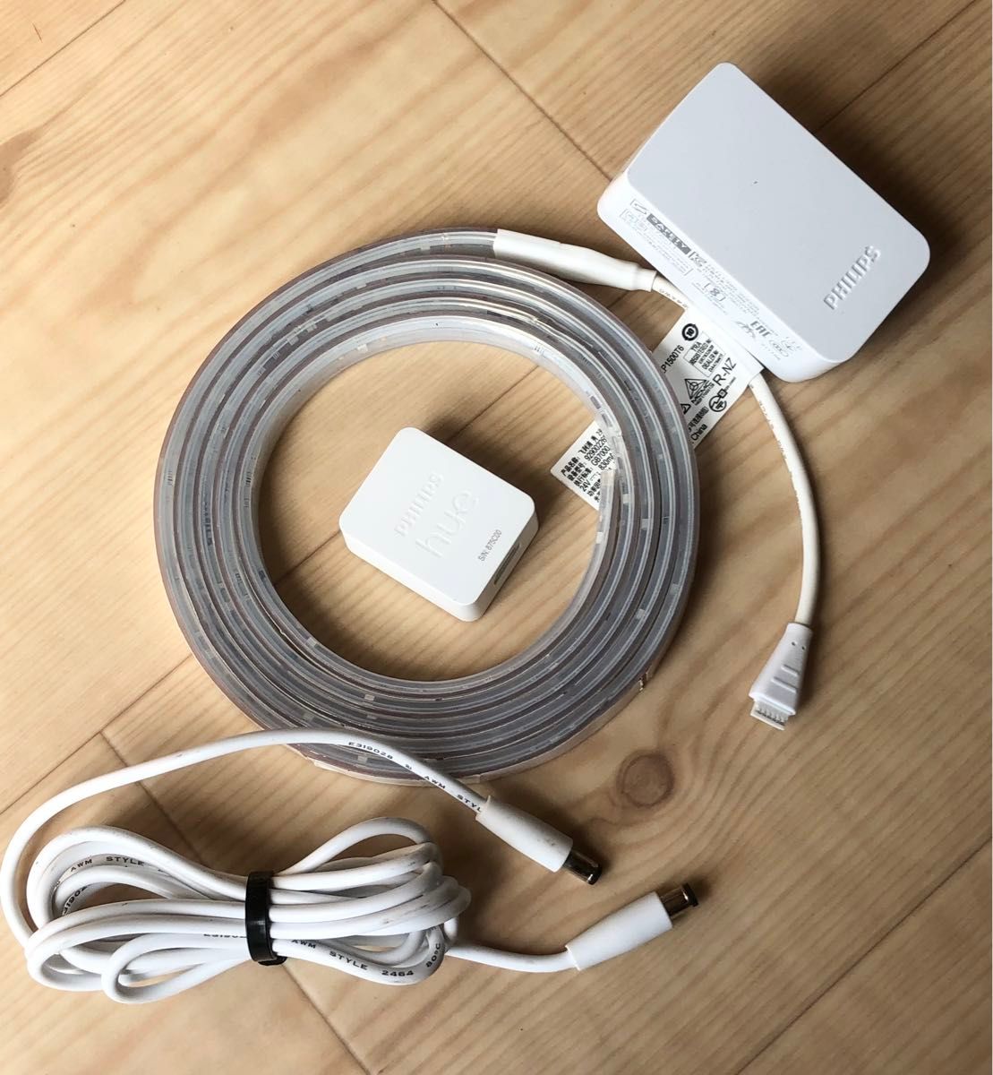 PHILIPS hue LED フィリップス テープライト 2m 中古品 ② PHILIPS hue LED フィリップス テープライト 2m 中古品 ②