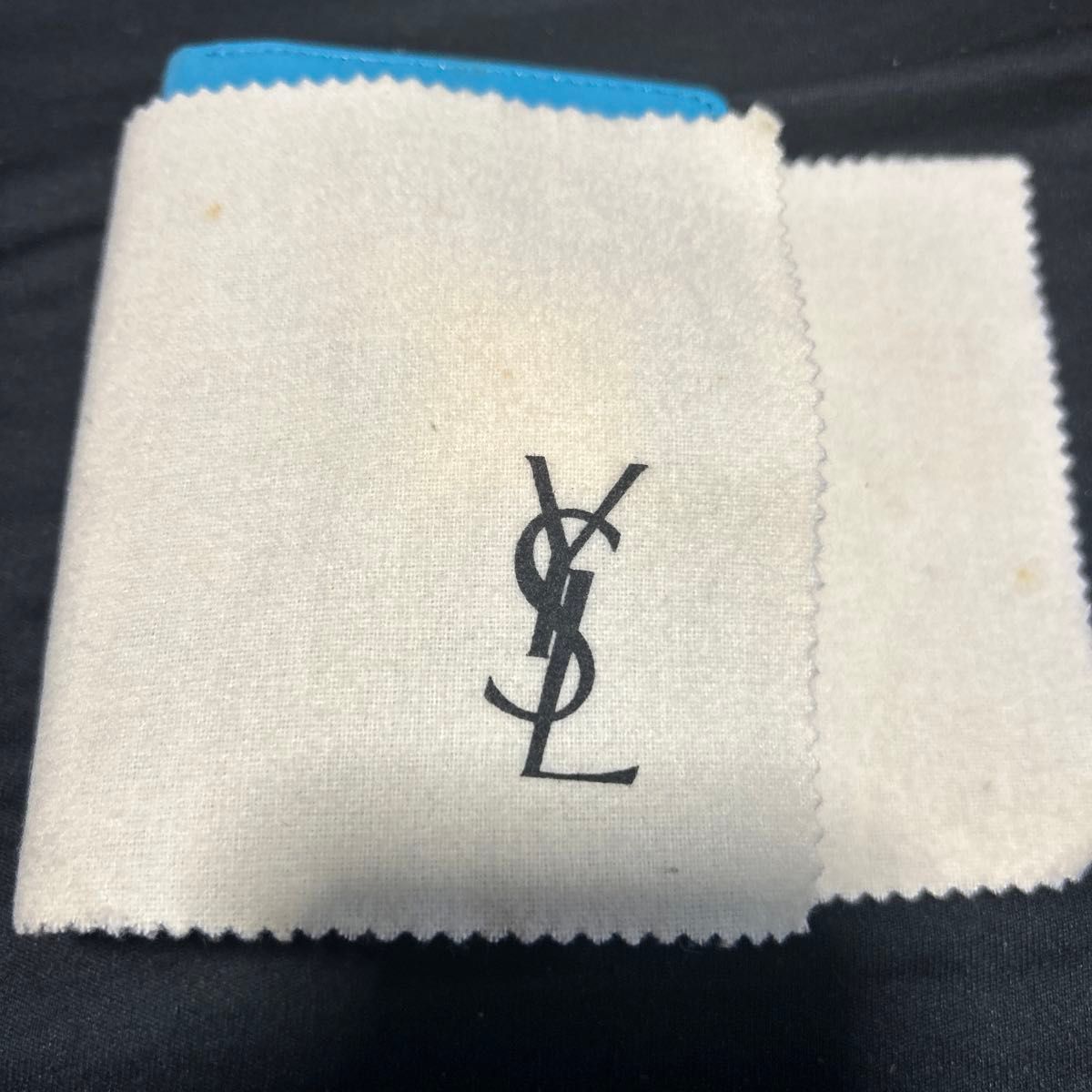 Yves Saint Laurent イヴサンローラン 財布 二つ折り財布 Yves Saint Laurent イヴサンローラン 財布 二つ折り財布