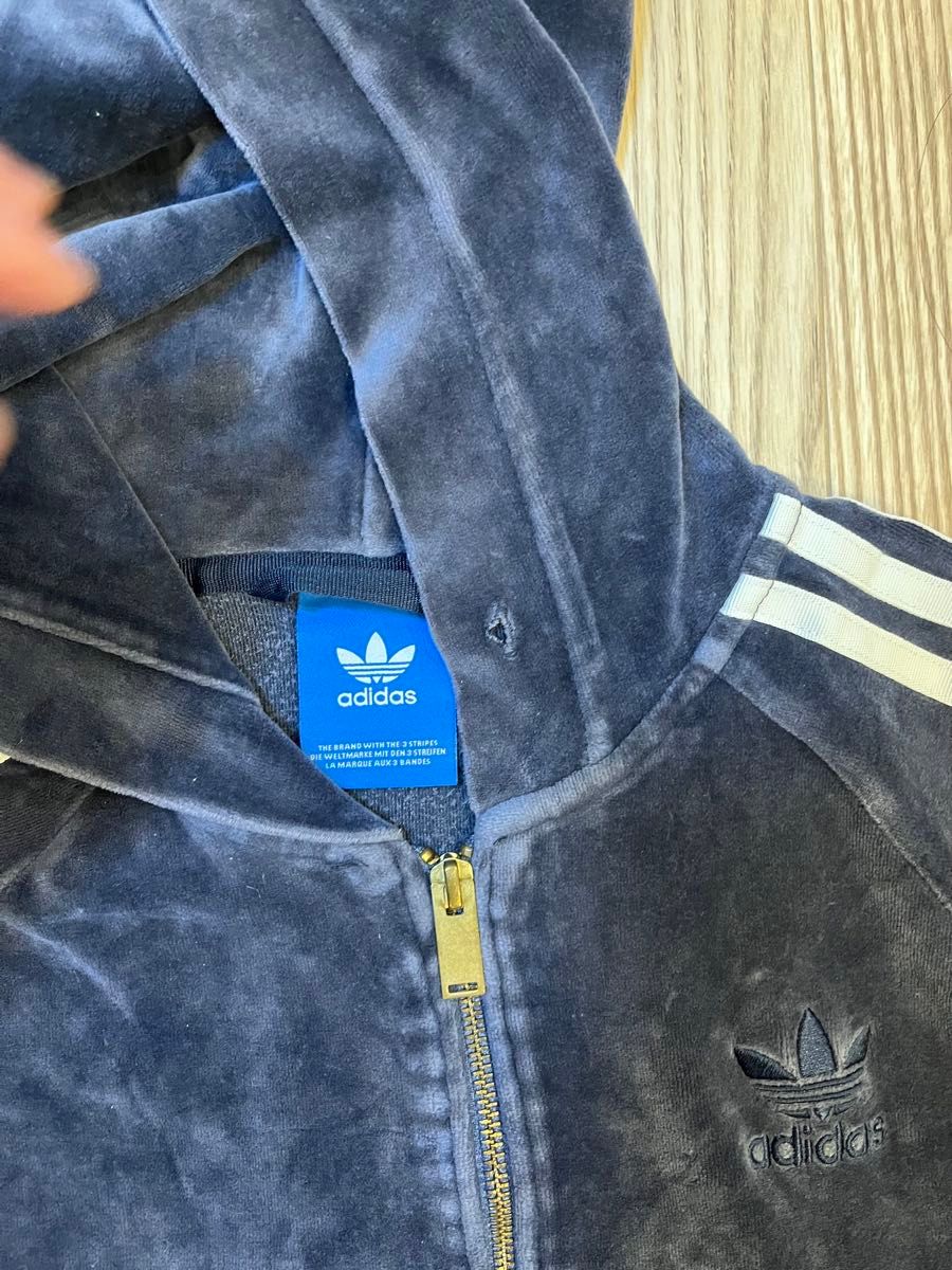 希少】 adidas セットアップ フード ベロア ネイビー 紺 希少】 adidas セットアップ フード ベロア ネイビー 紺