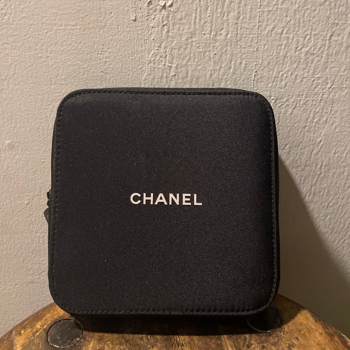CHANEL シャネル ノベルティポーチ ブラシセット 鏡付き|Yahoo CHANEL シャネル ノベルティポーチ ブラシセット 鏡付き|Yahoo