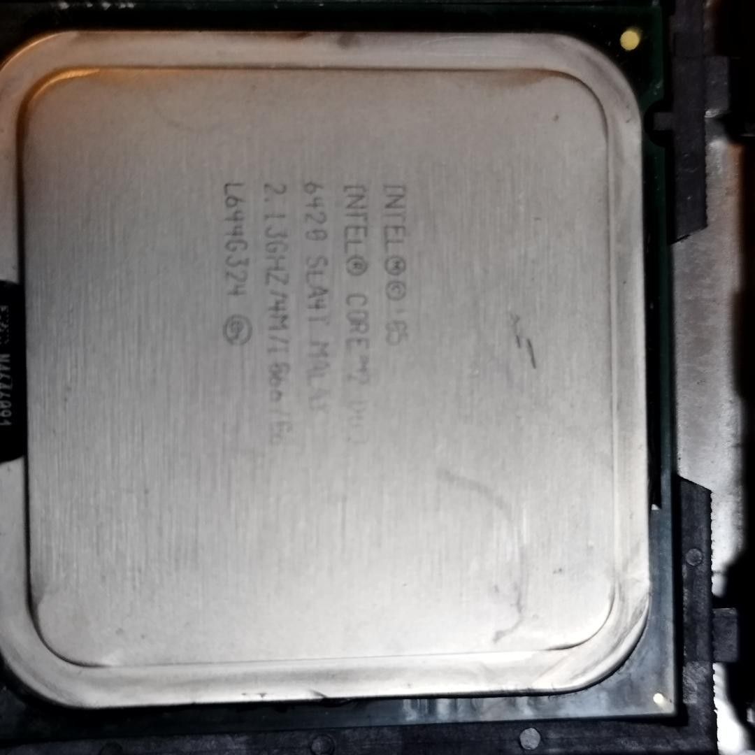 ジャンク マザーボード2枚とCPU グラボ5枚セットP8B75-M i3 2105 ジャンク マザーボード2枚とCPU グラボ5枚セットP8B75-M i3 2105