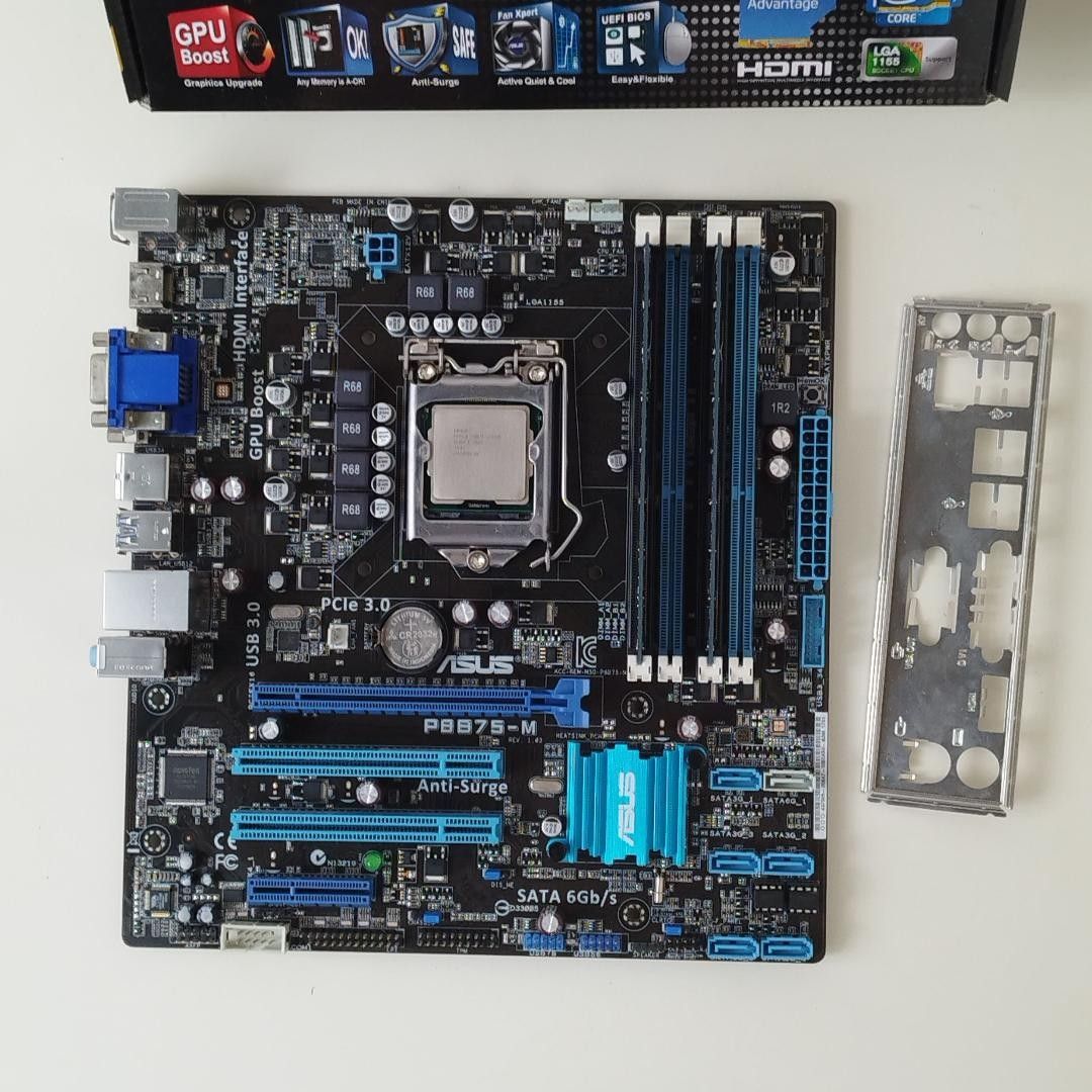 ジャンク マザーボード2枚とCPU グラボ5枚セットP8B75-M i3 2105 ジャンク マザーボード2枚とCPU グラボ5枚セットP8B75-M i3 2105