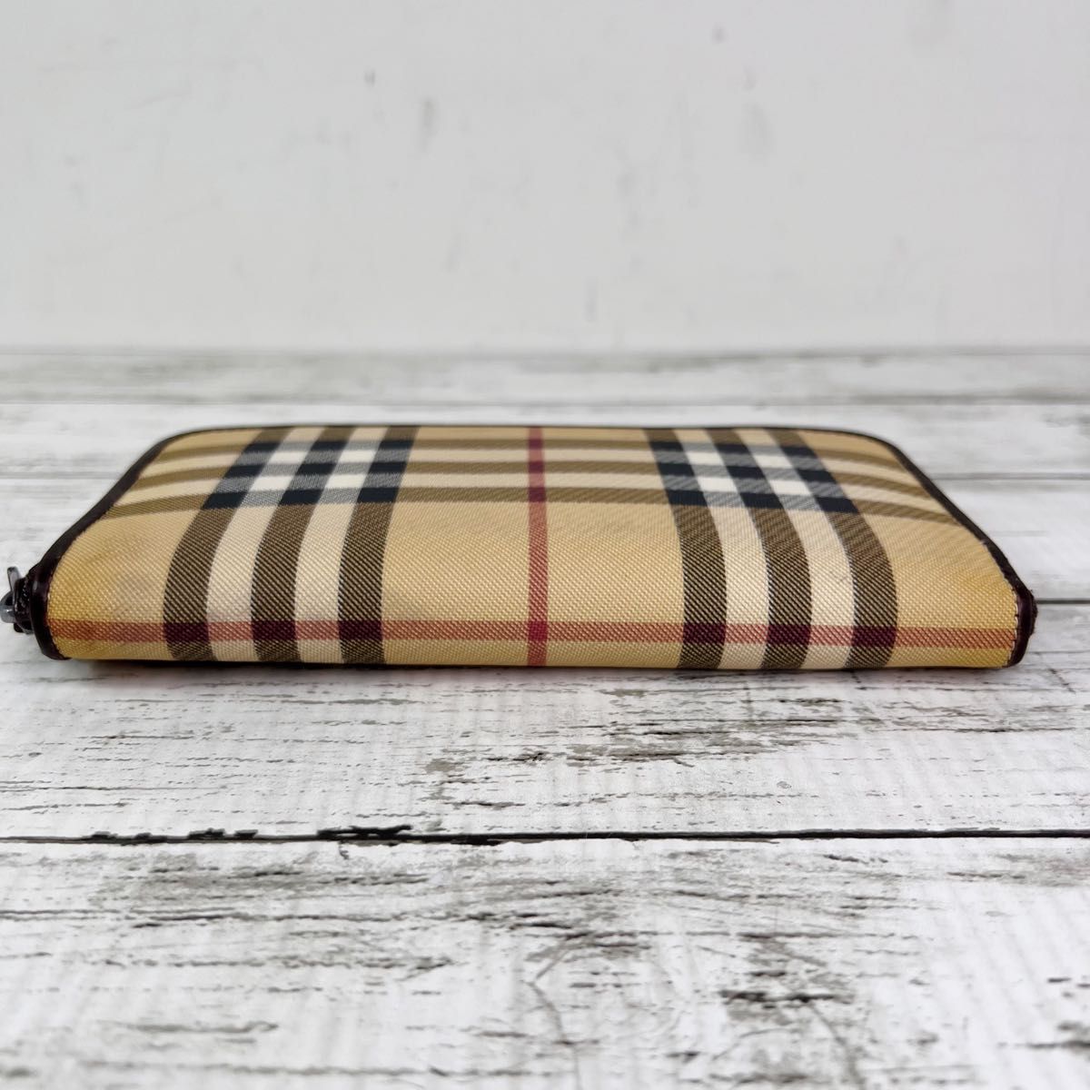 Burberry バーバリー ノバチェック ラウンドファスナー 長財布 Burberry バーバリー ノバチェック ラウンドファスナー 長財布