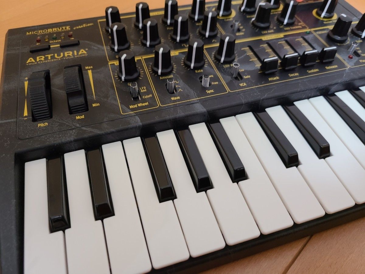 ARTURIA MICROBRUTE creation (数量限定モデル)|Yahoo!フリマ ARTURIA MICROBRUTE creation (数量限定モデル)|Yahoo!フリマ