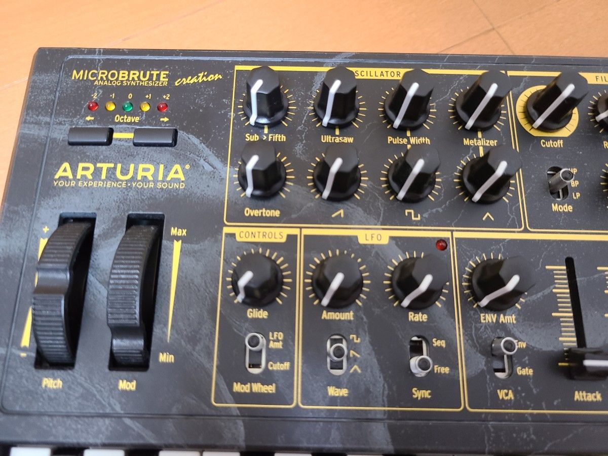 ARTURIA MICROBRUTE creation (数量限定モデル)|Yahoo!フリマ ARTURIA MICROBRUTE creation (数量限定モデル)|Yahoo!フリマ