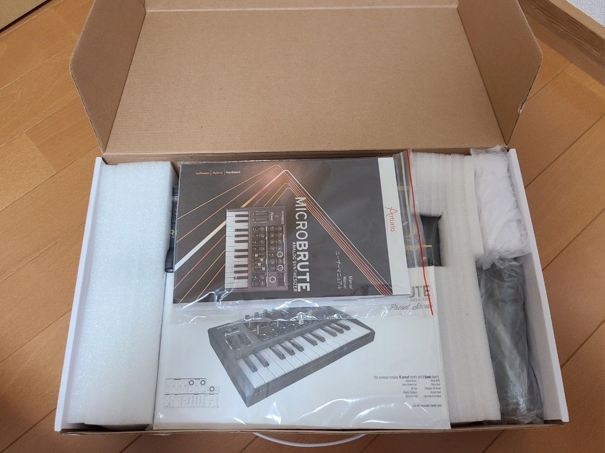 ARTURIA MICROBRUTE creation (数量限定モデル)|Yahoo!フリマ ARTURIA MICROBRUTE creation (数量限定モデル)|Yahoo!フリマ