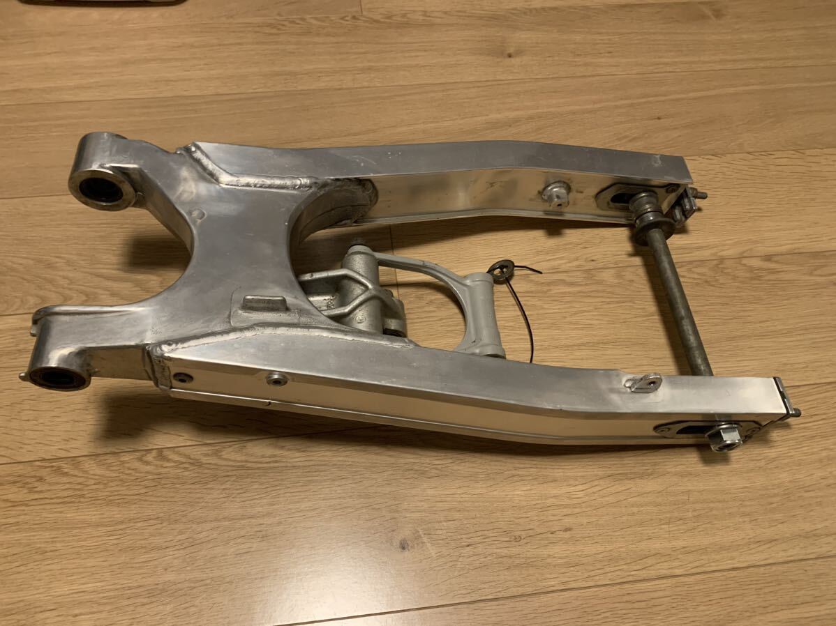 Yahoo!オークション - 1000円スタートCBR400F 2型スイングアーム Yahoo!オークション - 1000円スタートCBR400F 2型スイングアーム