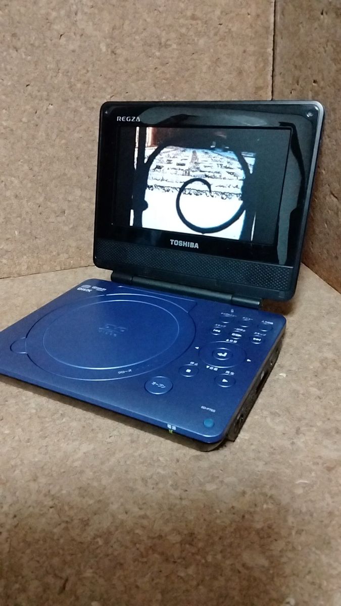 訳あり本体のみ】TOSHIBAレグザ7インチ ポータブルDVDプレーヤー 訳あり本体のみ】TOSHIBAレグザ7インチ ポータブルDVDプレーヤー