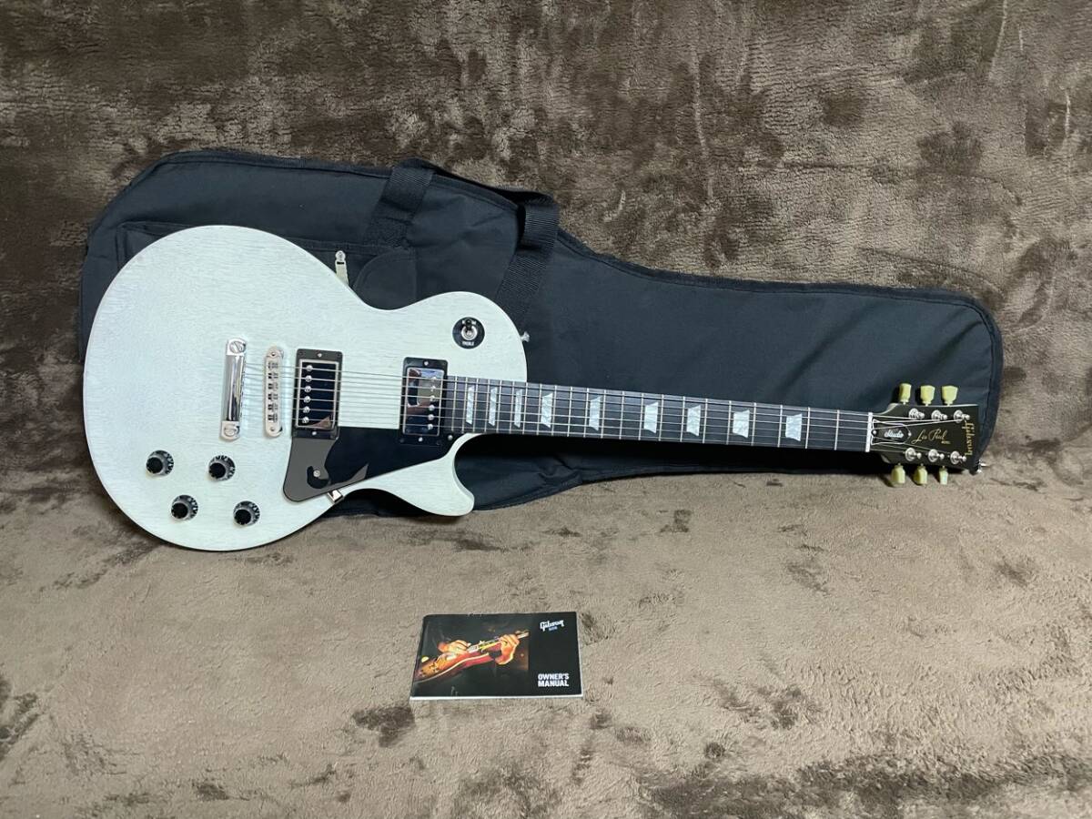 Gibson Les Paul Studio Faded Worn White Gibson Les Paul Studio Faded Worn White
