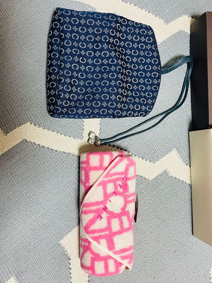 新品 未使用 箱付き セリーヌ ポーチ ハンカチ セット CELINE 新品 未使用 箱付き セリーヌ ポーチ ハンカチ セット CELINE