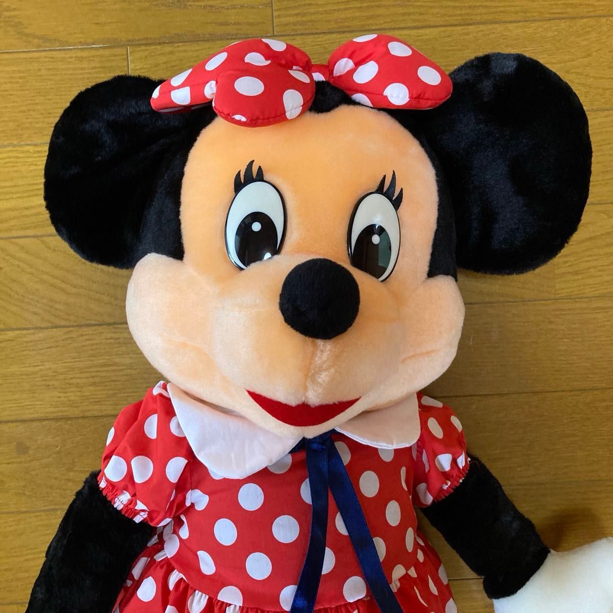 昭和レトロ】ミニー マウス 特大サイズ ミニーちゃん ぬいぐるみ 昭和レトロ】ミニー マウス 特大サイズ ミニーちゃん ぬいぐるみ
