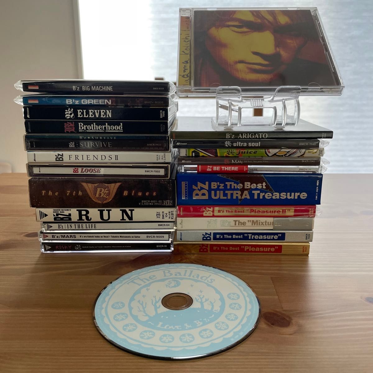 B'z CDシングル5+アルバム18+稲葉浩志ソロ1 まとめ売り ビーズ B'z CDシングル5+アルバム18+稲葉浩志ソロ1 まとめ売り ビーズ