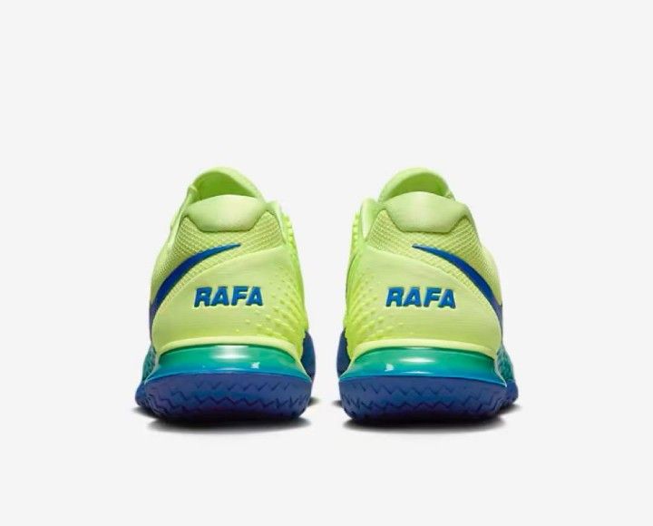限定新品ナイキ NIKE 27㎝ラファエル・ナダル選手使用モデルの 限定新品ナイキ NIKE 27㎝ラファエル・ナダル選手使用モデルの